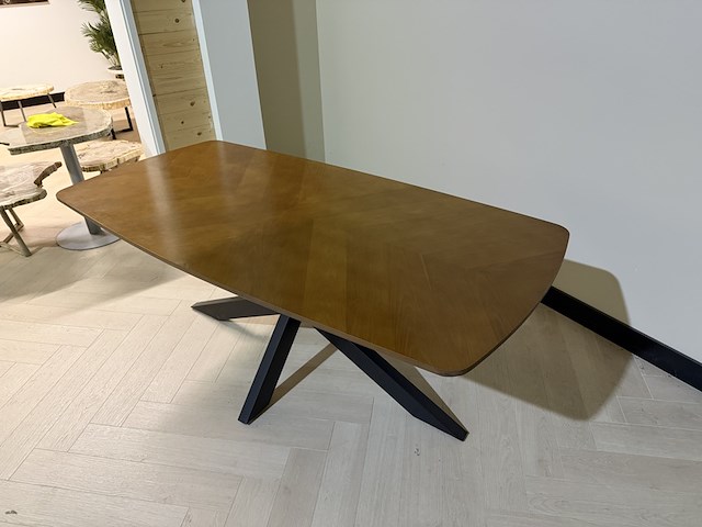 Eettafel – deens ovaal – visgraat bruin – 200 cm – nieuw onderstel richfield, deens, bruin, 2025 - afbeelding 3 van  3