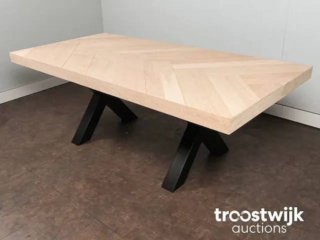 Eettafel eiken visgraat blad 220 x 98 cm - afbeelding 1 van  5
