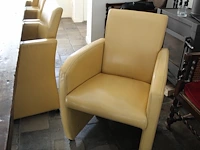 Eettafel met 8 lederen stoelen op wielen. afmeting tafel 300 x 98 x 76 cm. - afbeelding 2 van  5