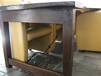 Eettafel met 8 lederen stoelen op wielen. afmeting tafel 300 x 98 x 76 cm. - afbeelding 3 van  5