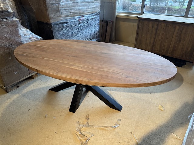 Eettafel, naturel acaciahout, zwart metalen spinpoot - afbeelding 1 van  5