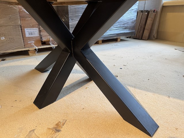 Eettafel, naturel acaciahout, zwart metalen spinpoot - afbeelding 5 van  5