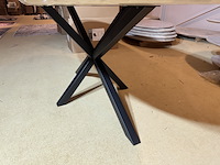 Eettafel, ovaal, naturel massief hout, zwart metalen spinpoot - afbeelding 5 van  5