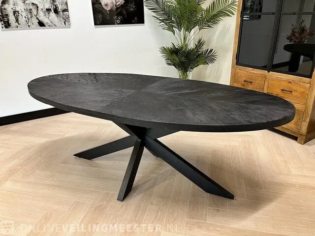 Eettafel ovaal visgraat zwart, zwart, bouwjaar 2024 - afbeelding 2 van  4