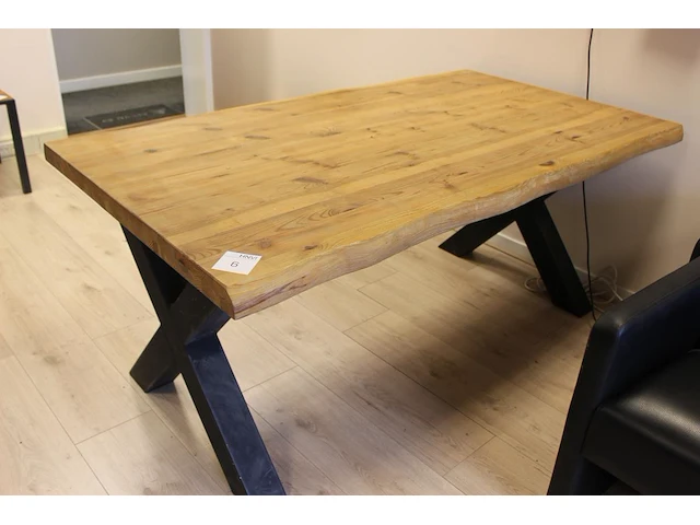 Eettafel / vergadertafel met houten blad en metalen onderstel. afmeting 180 x 100 x 78 cm. - afbeelding 1 van  2