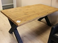 Eettafel / vergadertafel met houten blad en metalen onderstel. afmeting 180 x 100 x 78 cm. - afbeelding 1 van  2