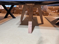 Eettafel, zwart hardhout, houten poten - afbeelding 4 van  5