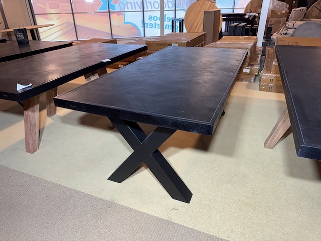 Eettafel, zwart hardhout, zwart metalen x-poot - afbeelding 1 van  5