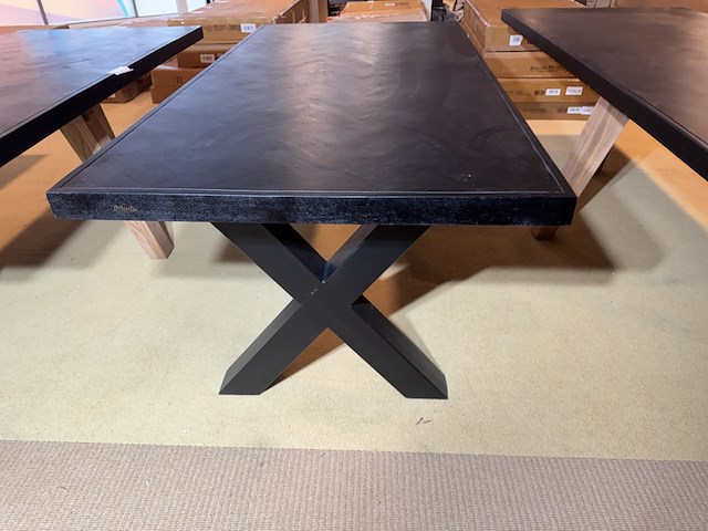 Eettafel, zwart hardhout, zwart metalen x-poot - afbeelding 3 van  5
