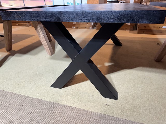 Eettafel, zwart hardhout, zwart metalen x-poot - afbeelding 4 van  5
