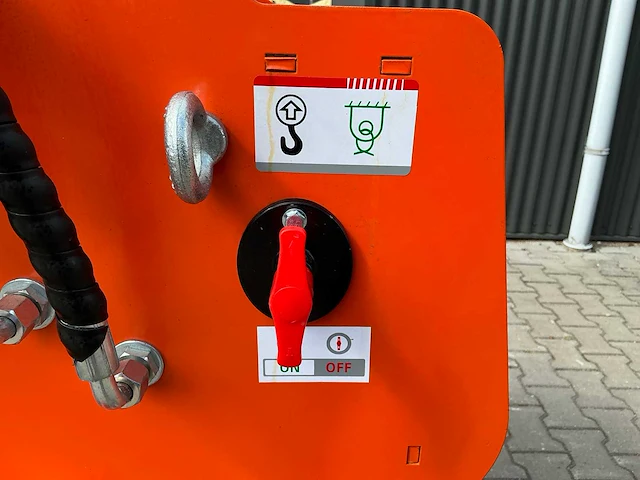 Egn eg36c minilader / schranklader op rupsen - afbeelding 12 van  25