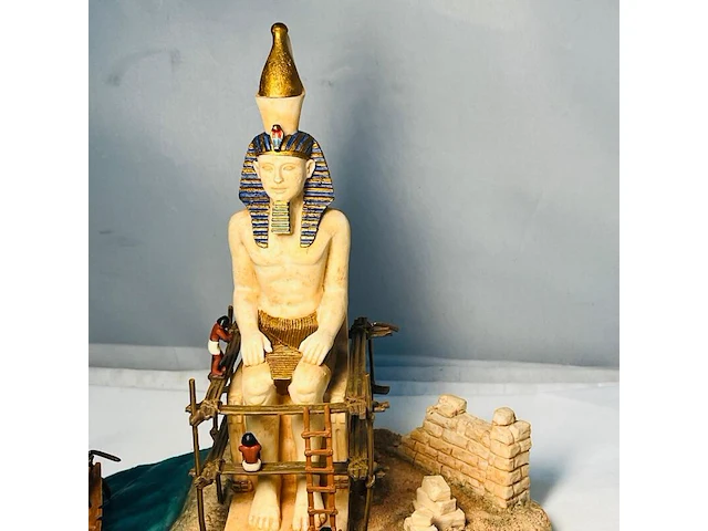 Egyptische farao sculptuur - ramsess ii beeld - afbeelding 4 van  9