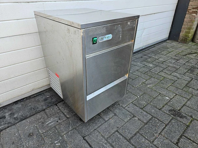 Eh - zb-26 - ijsblokjesmachine - afbeelding 3 van  5