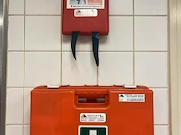 Ehbo-koffer & blusdeken - afbeelding 1 van  3