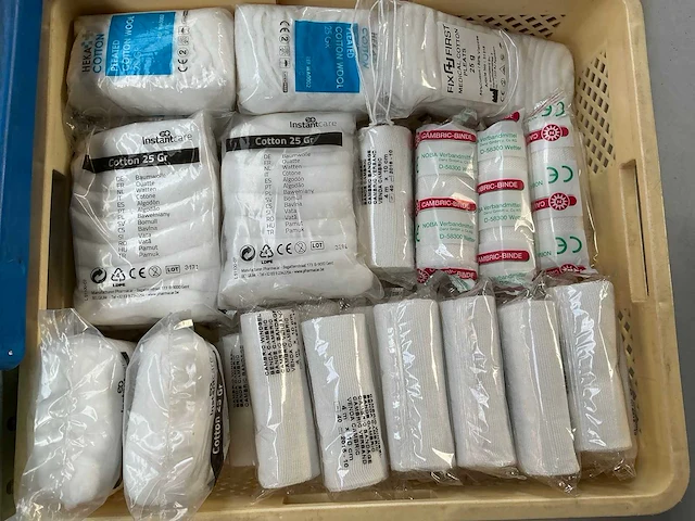 Ehbo verband en divers - afbeelding 2 van  5