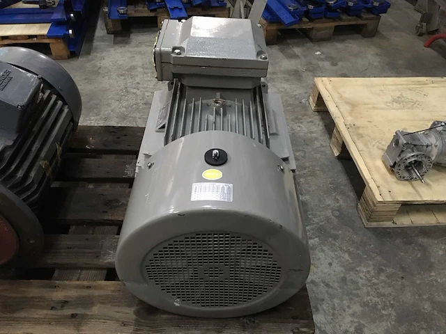 Eichenberger elektro ag elektromotor - afbeelding 4 van  7