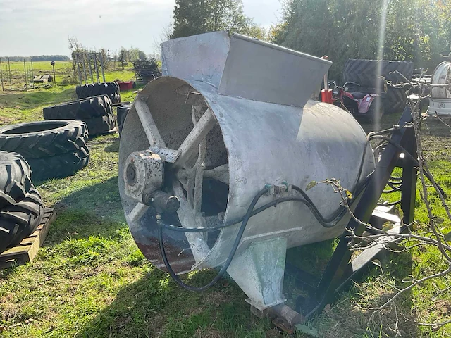Eigen bouw betonmixer - afbeelding 4 van  8