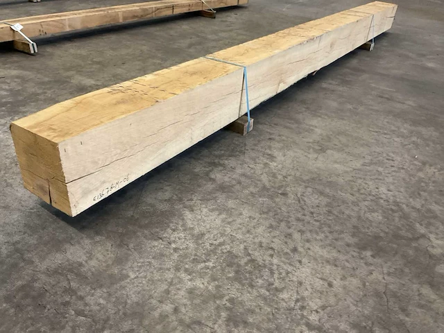 Eiken balk 250x250 mm - afbeelding 1 van  5