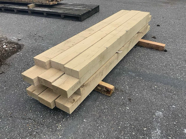 Eiken balk gekeept 215cm (6x) - afbeelding 1 van  6