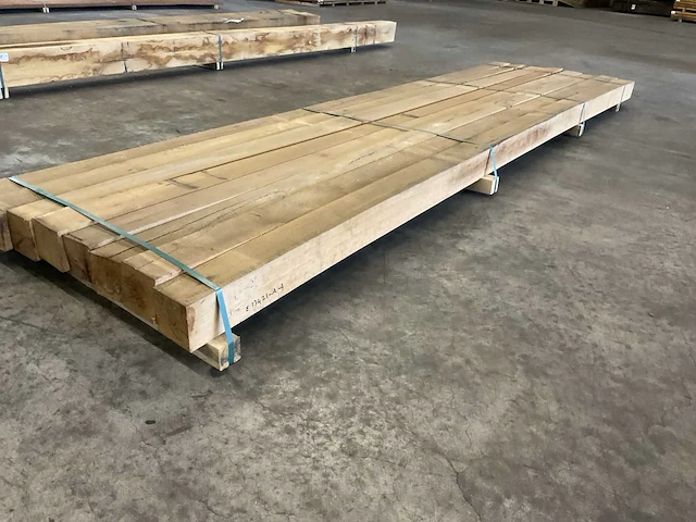 Eiken balken 120x120 mm (8x) - afbeelding 1 van  5