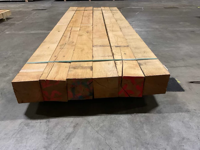 Eiken balken 150x150 mm (6x) - afbeelding 2 van  5