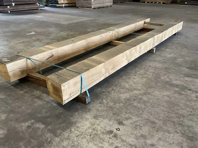 Eiken balken 200x200 mm (2x) - afbeelding 1 van  5