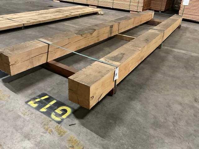 Eiken balken 200x200 mm (2x) - afbeelding 1 van  5