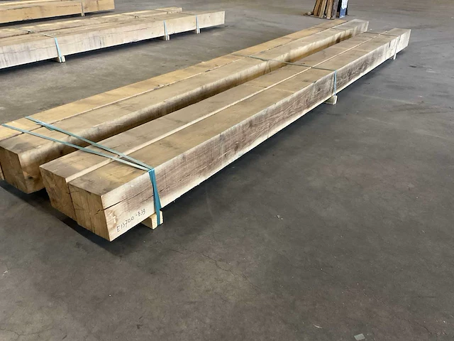Eiken balken 200x200 mm (4x) - afbeelding 1 van  5