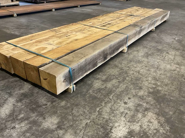 Eiken balken 200x200 mm (5x) - afbeelding 1 van  5