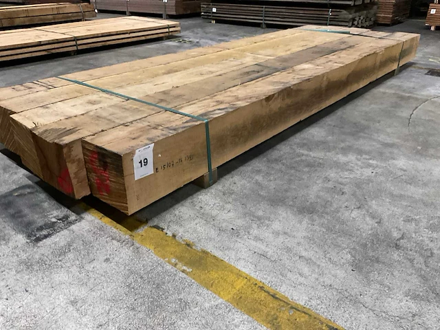 Eiken balken 200x200 mm (5x) - afbeelding 1 van  5