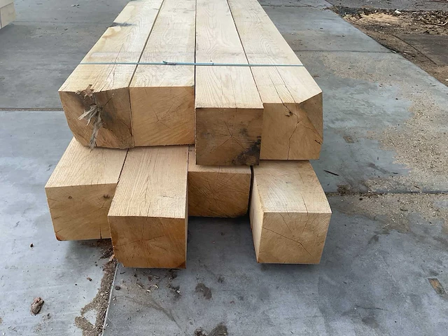 Eiken balken 200x200 mm (8x) - afbeelding 3 van  4