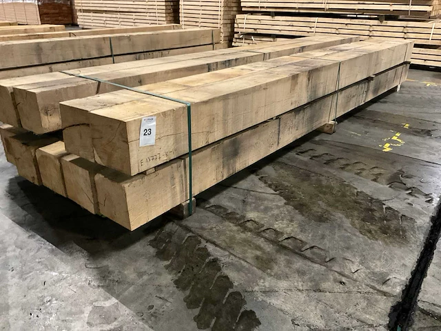 Eiken balken 200x200 mm (9x) - afbeelding 1 van  5