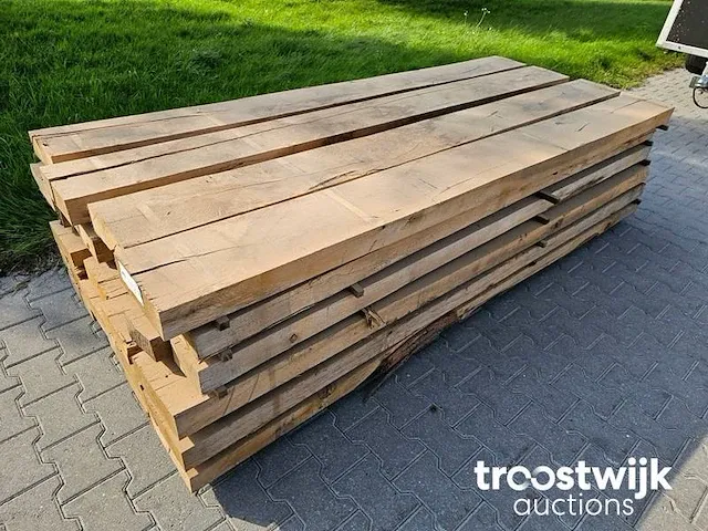 Eiken balken 26 stuks ovengedroogd diverse afmetingen 255cm breedte 14-24cm dikte 7,5cm - afbeelding 1 van  6