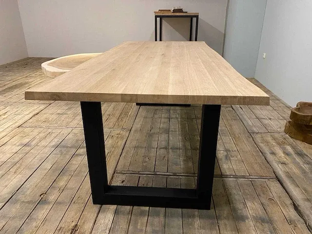 Eiken boomstam eettafel 220 cm. - afbeelding 4 van  5