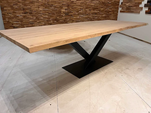Eiken boomstam eettafel 260 cm. - afbeelding 2 van  5