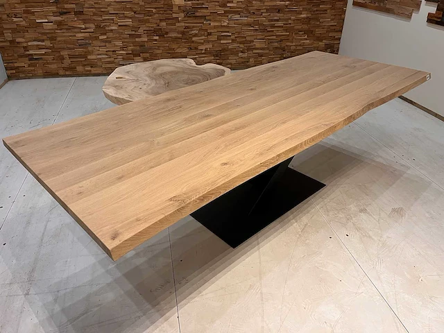 Eiken boomstam eettafel 260 cm. - afbeelding 3 van  5