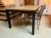 Eiken eetkamertafel met tuimelblad - afbeelding 1 van  9