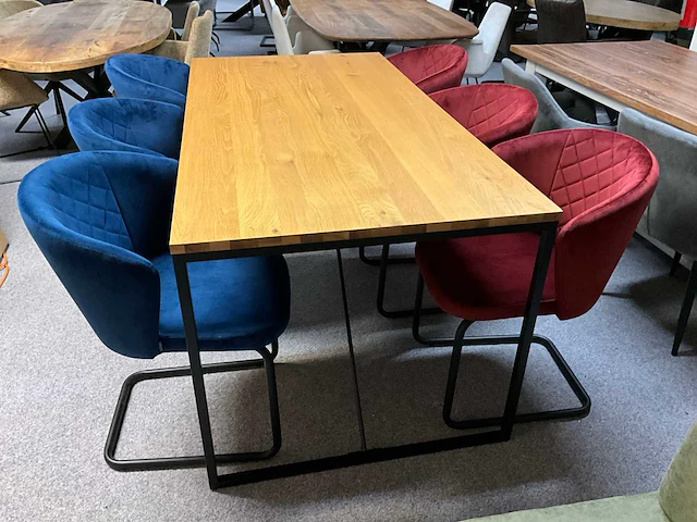 Eiken eetkamertafel - afbeelding 1 van  7