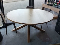 Eiken eettafel rond spinpoot - afbeelding 1 van  6