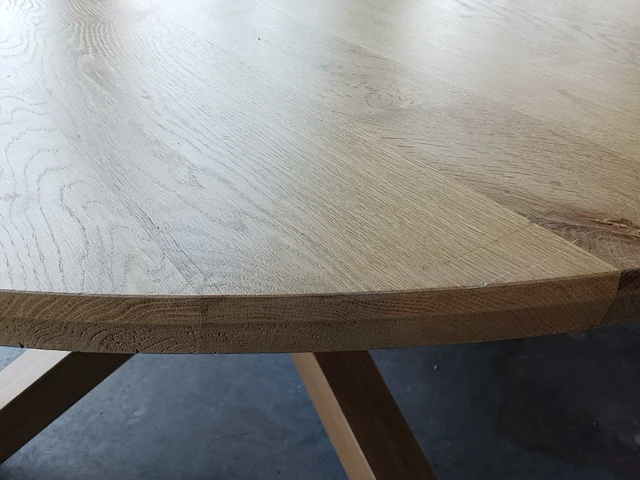Eiken eettafel rond spinpoot - afbeelding 4 van  6