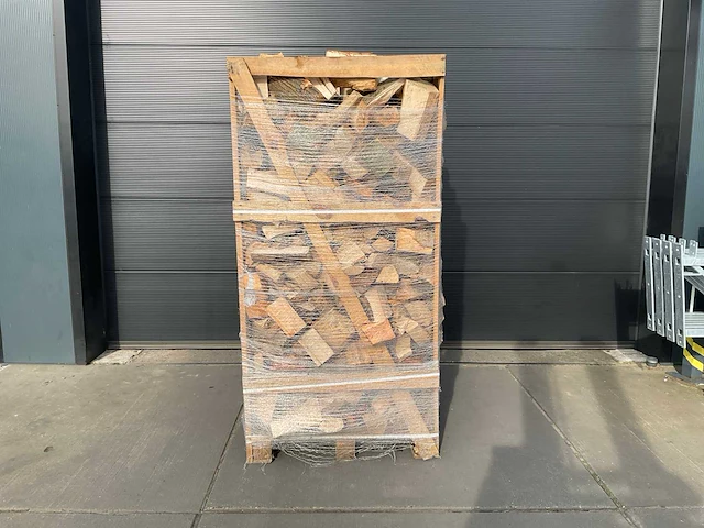 Eiken gekloofd haardhout - afbeelding 2 van  12