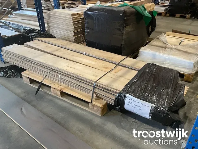 Eiken parketvloer multiplank (ca. 18 m²) - afbeelding 5 van  5