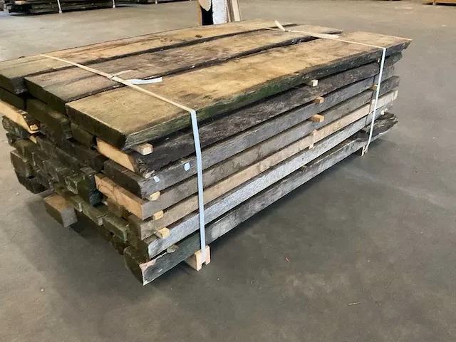 Eiken planken ca. 0,680 m³ - afbeelding 1 van  5