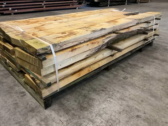 Eiken planken ca. 0,900 m³ - afbeelding 1 van  5