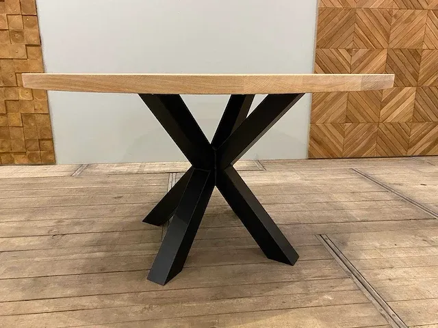 Eiken ronde eettafel 130 cm. - afbeelding 2 van  4