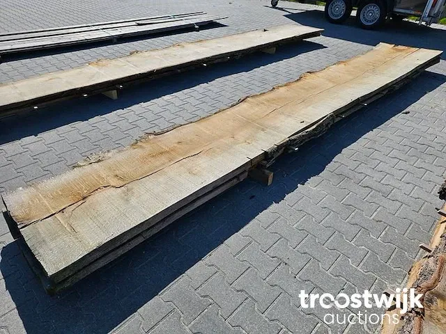 Eiken schaaldelen 2 stuks 535cm breedte 67-92cm dikte 5cm - afbeelding 1 van  5