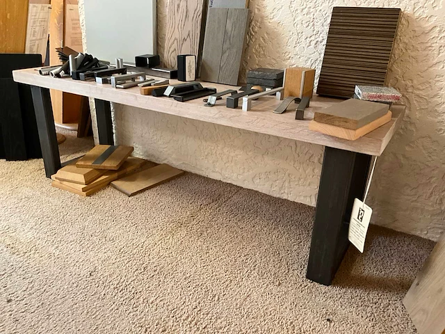 Eiken sidetable - afbeelding 1 van  4