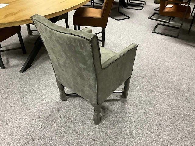 Eiken tafel 4 leren stoelen - afbeelding 2 van  10