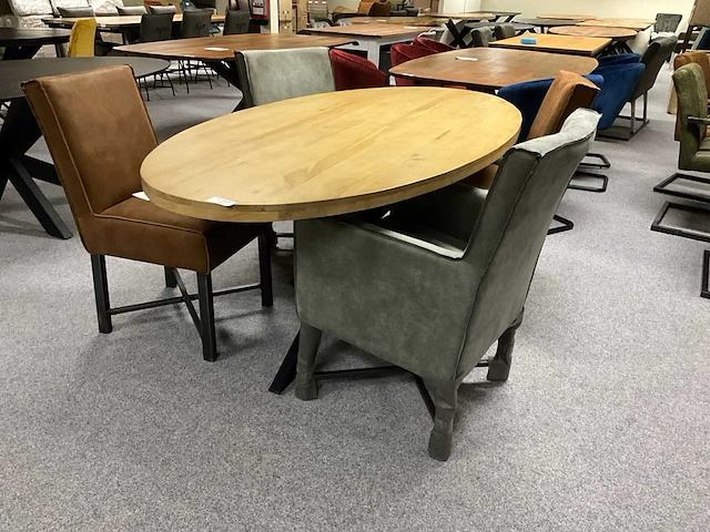 Eiken tafel 4 leren stoelen - afbeelding 3 van  10