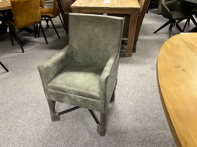 Eiken tafel 4 leren stoelen - afbeelding 9 van  10
